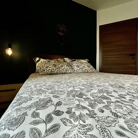 Airport Accommodation Bedroom With Bathroom Self Check In And Self Check Out Air-Condition Included Mqabba Ngoại thất bức ảnh