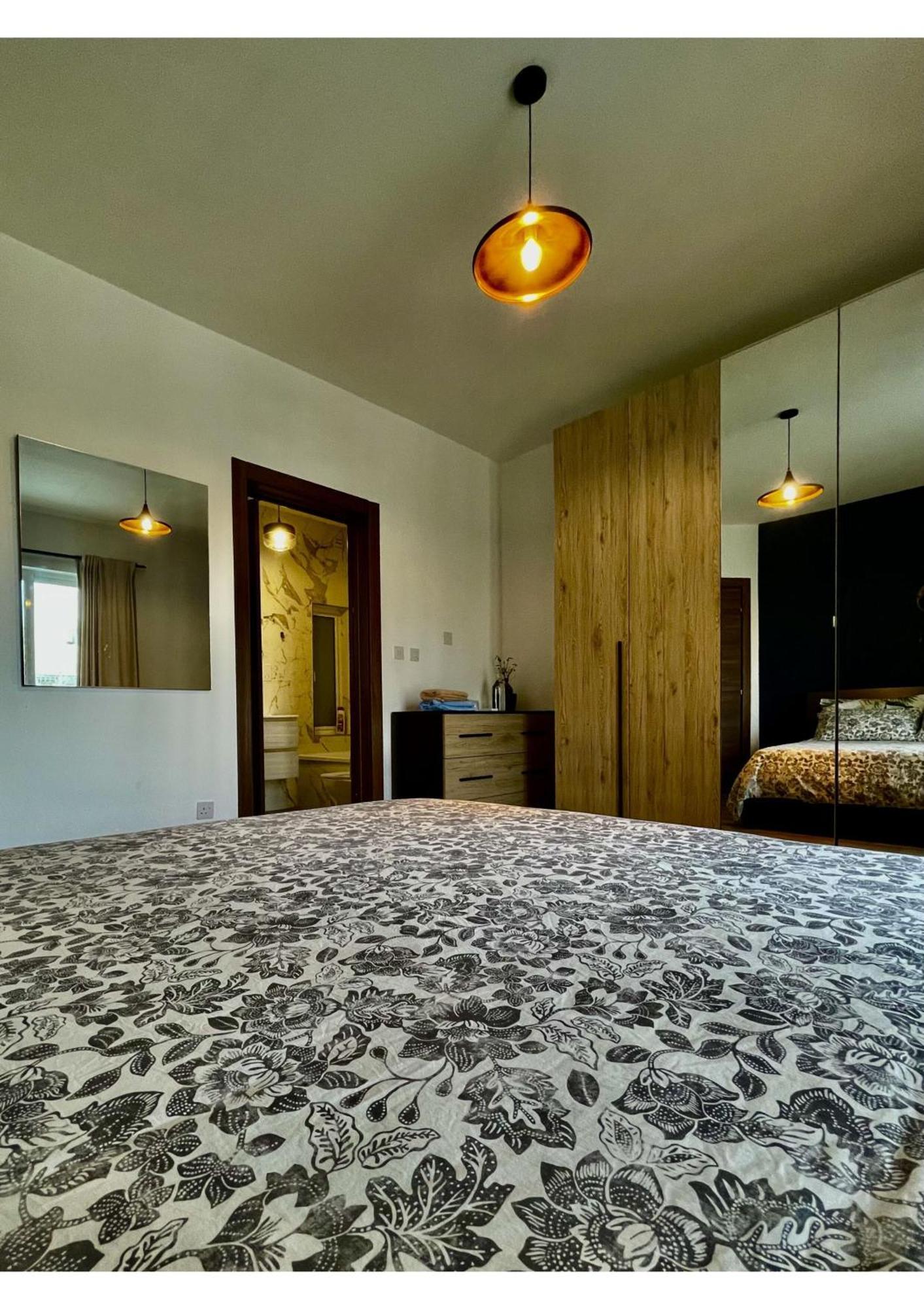 Airport Accommodation Bedroom With Bathroom Self Check In And Self Check Out Air-Condition Included Mqabba Ngoại thất bức ảnh