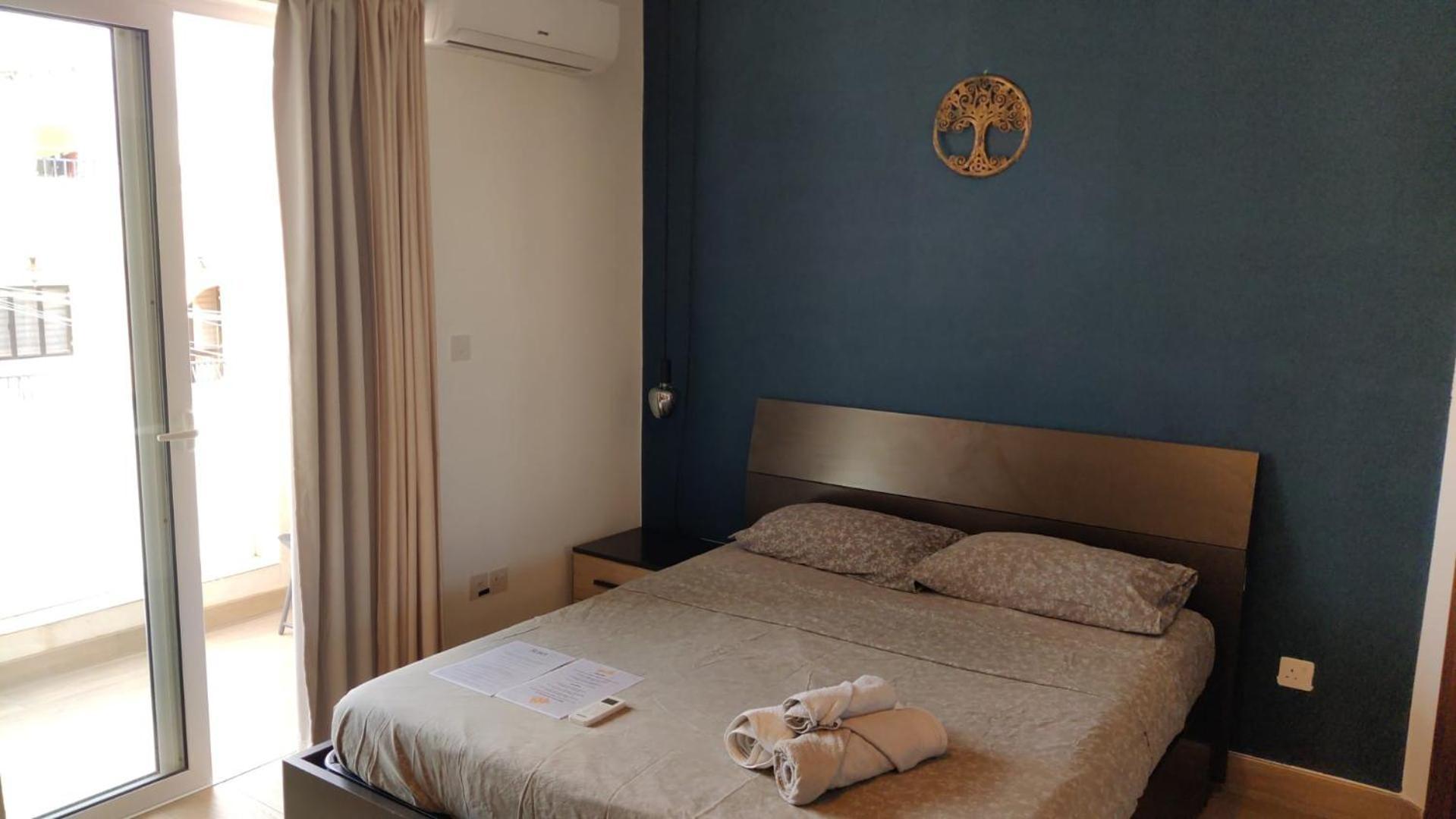 Airport Accommodation Bedroom With Bathroom Self Check In And Self Check Out Air-Condition Included Mqabba Ngoại thất bức ảnh